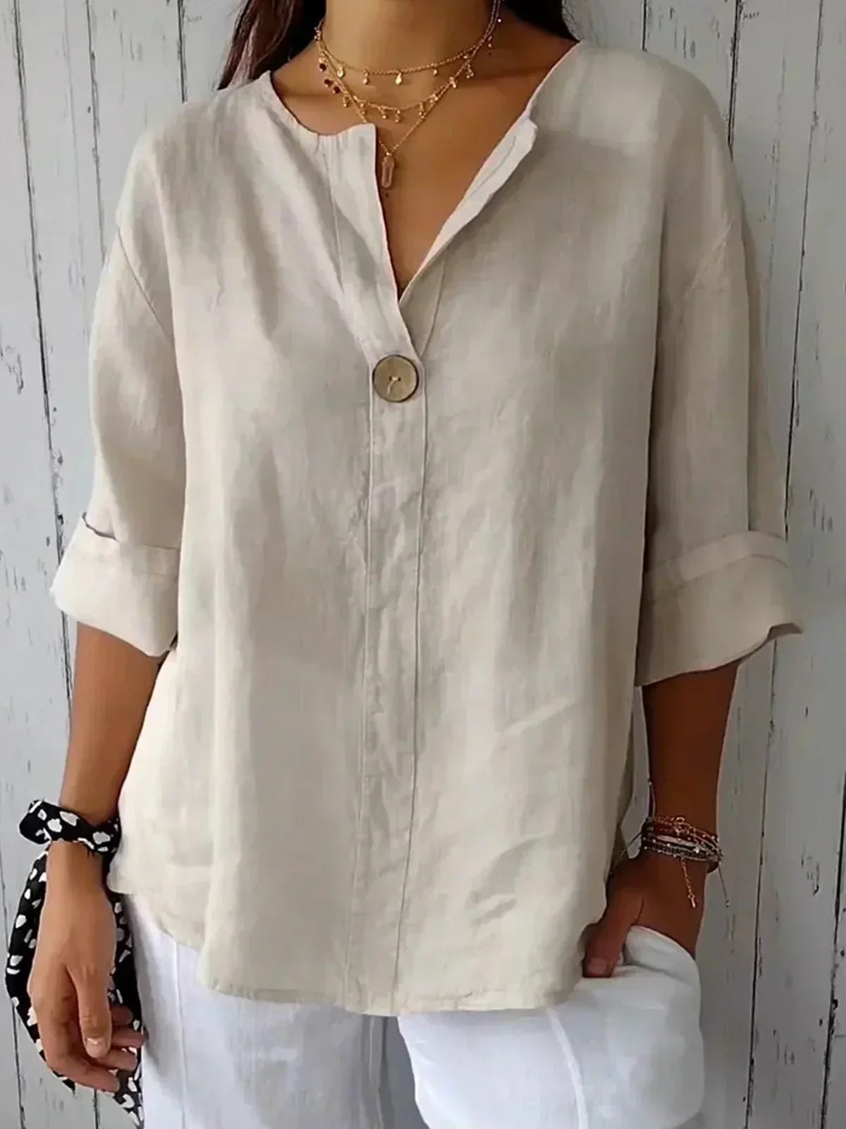 Yara - Relaxed Chic Blouse