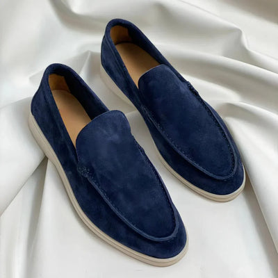 Elegant suède loafers