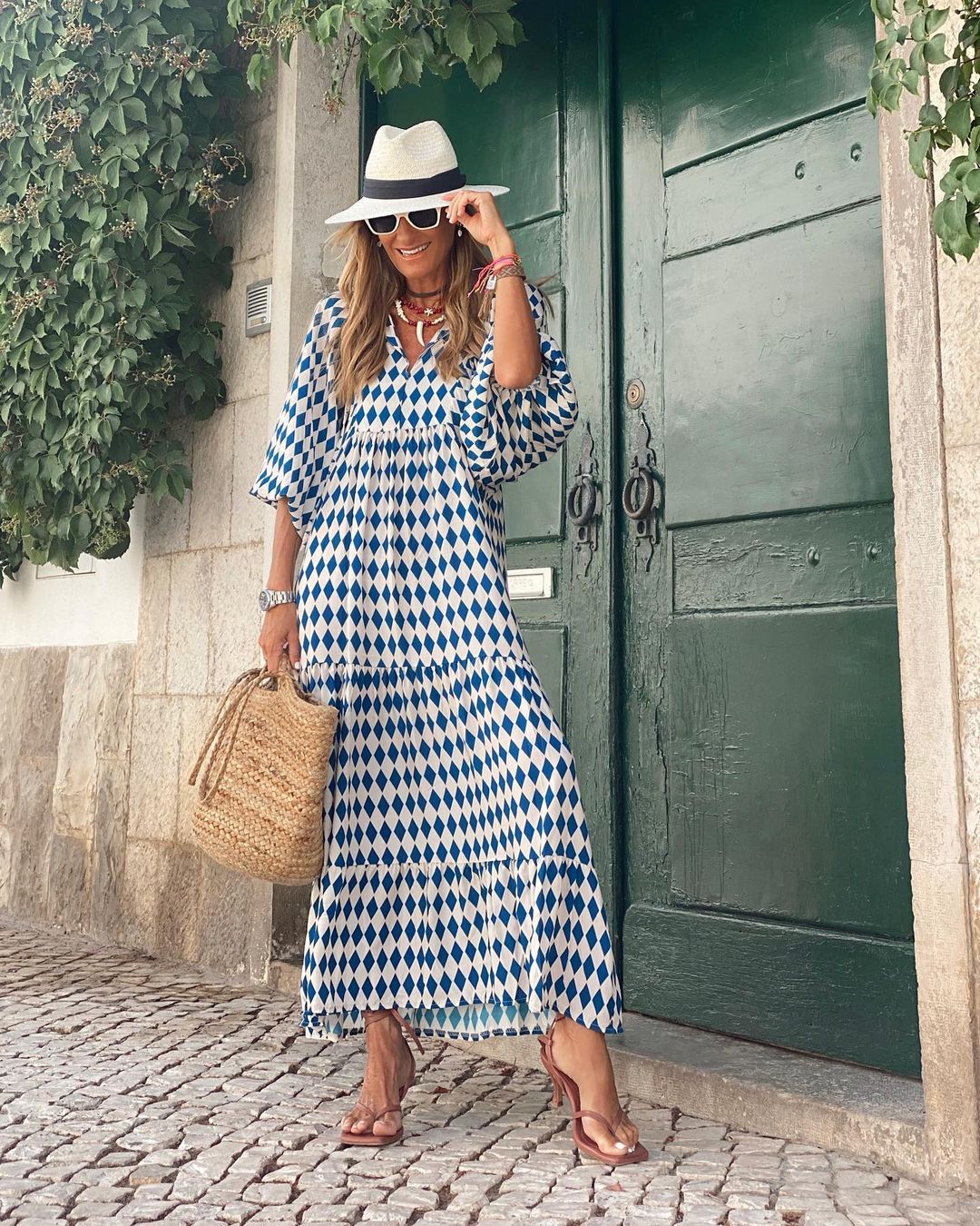 Charlotte Elegant Dress – Timeless Grace