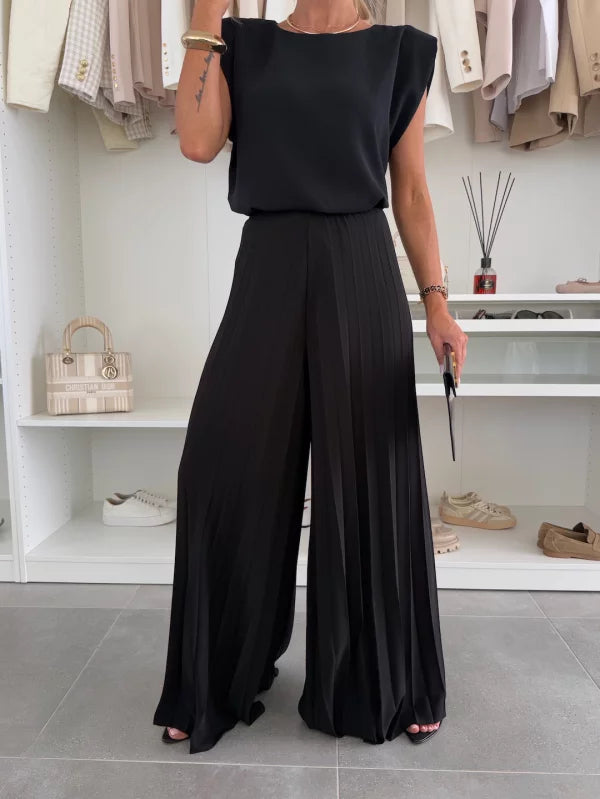 Maruja - Elegant And Comfortable Set