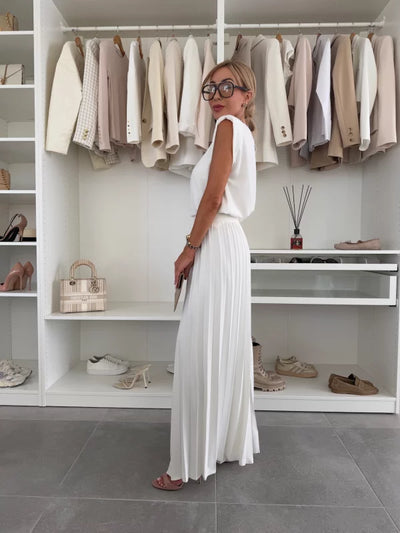 Maruja - Elegant And Comfortable Set
