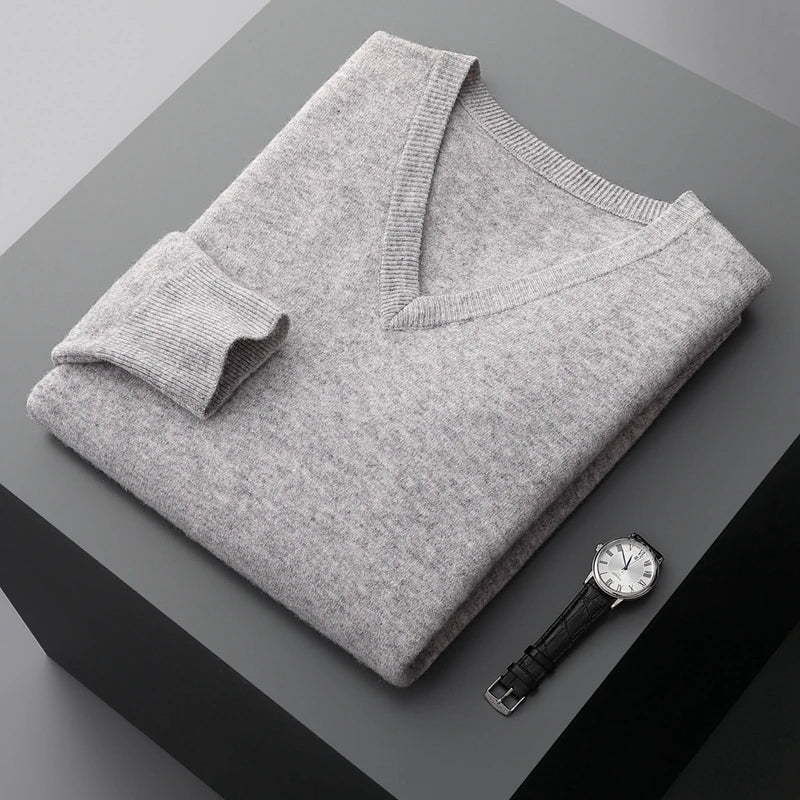 Wollpullover mit V-Ausschnitt